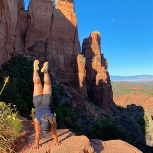 Meet your Posher, Holly